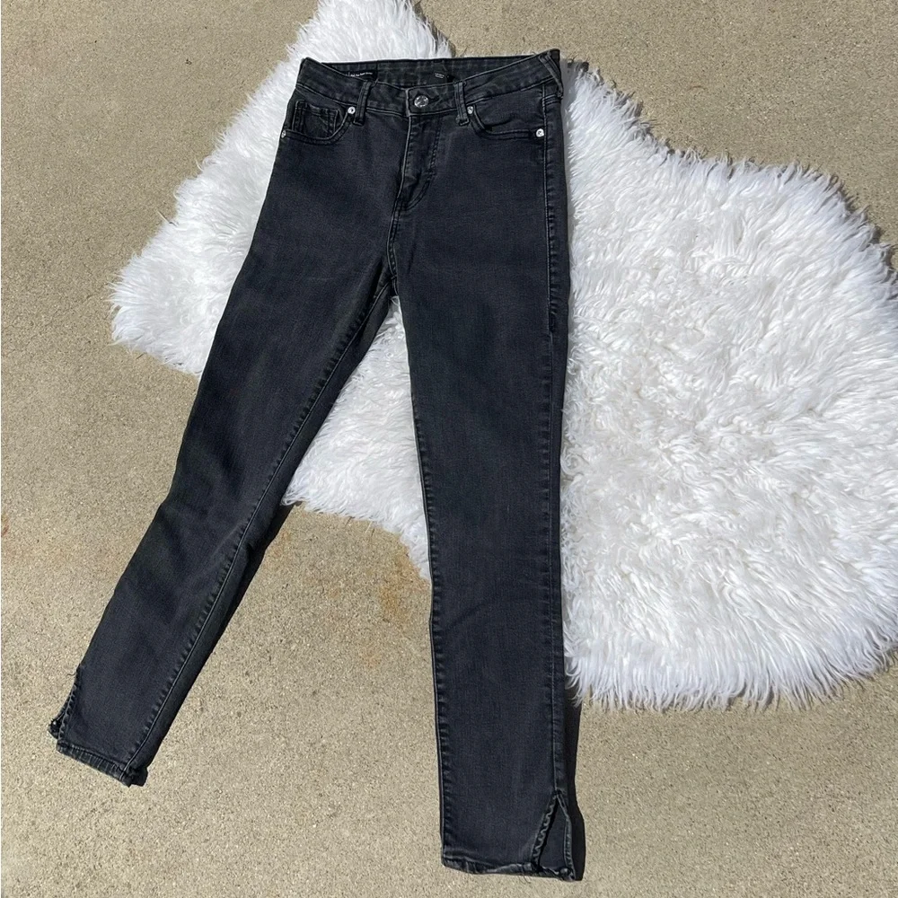 True Religion Halle High Rise super Skinny Black Jean. 26” waist 26” inseam. - Picture 6 of 9